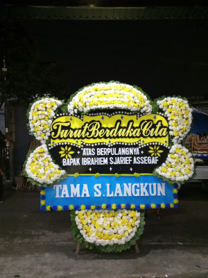 Papan Bunga Duka di Aik Mual